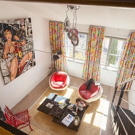 Maison Du Collectionneur Bed and breakfast